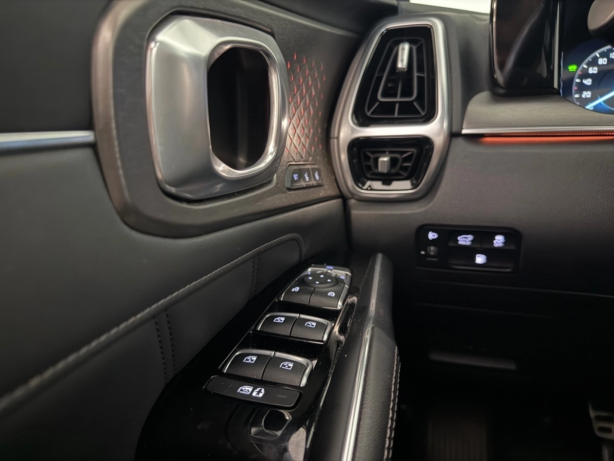 Kia Sorento - photo 20