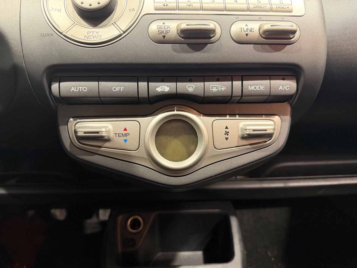 Honda Jazz - photo 17