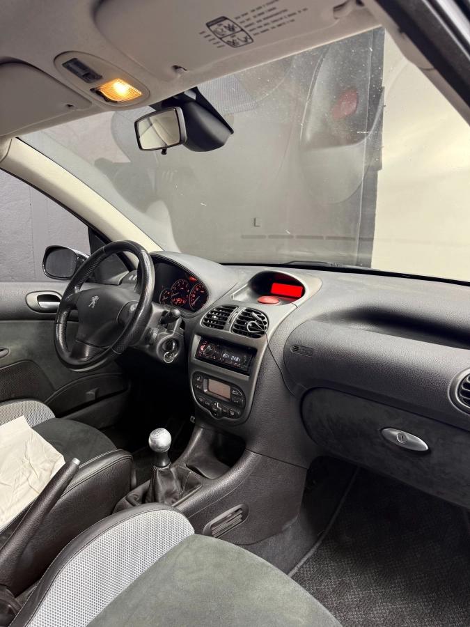 Peugeot 206 2.0 180 RC
