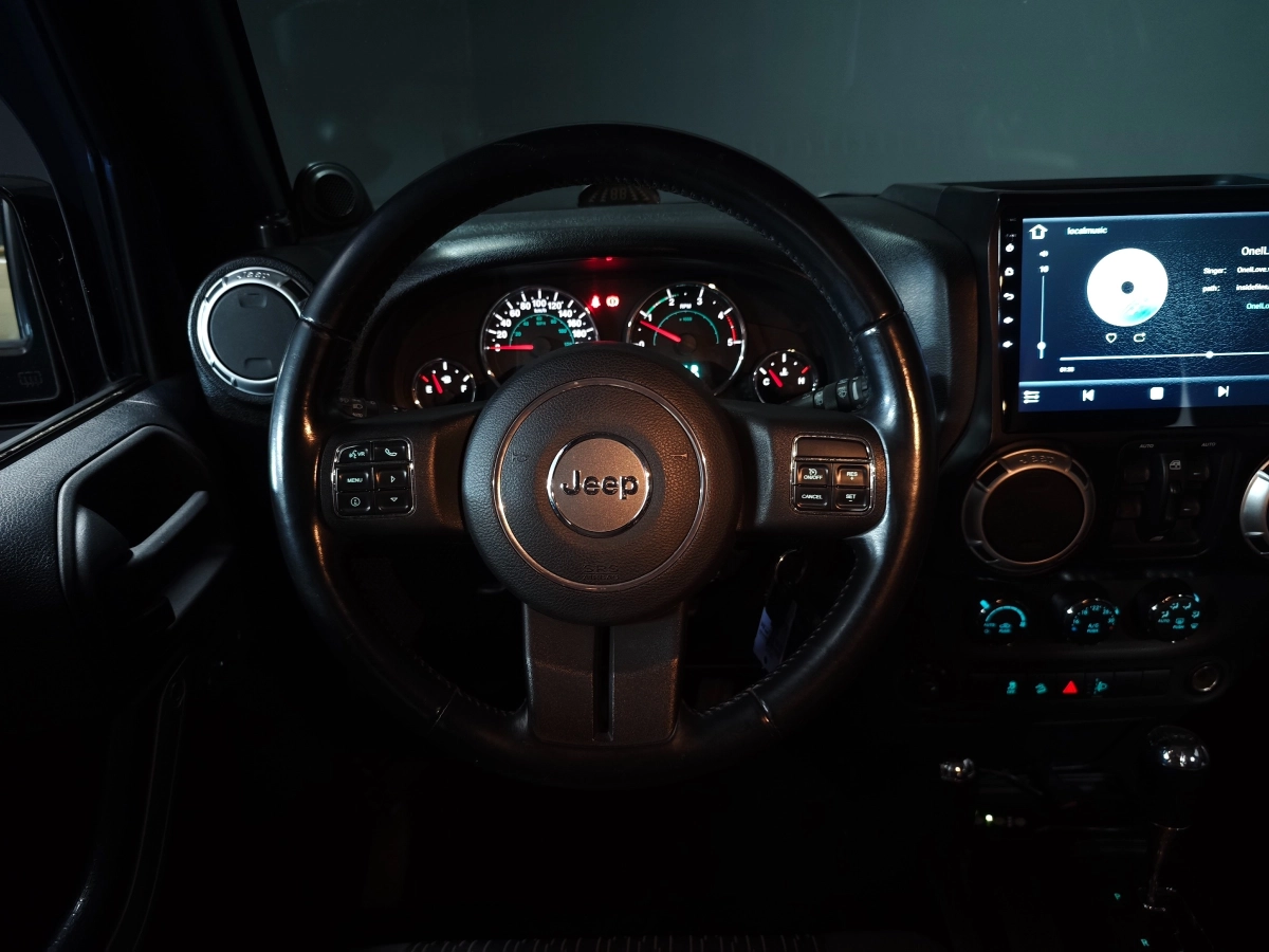 Jeep Wrangler - photo 14