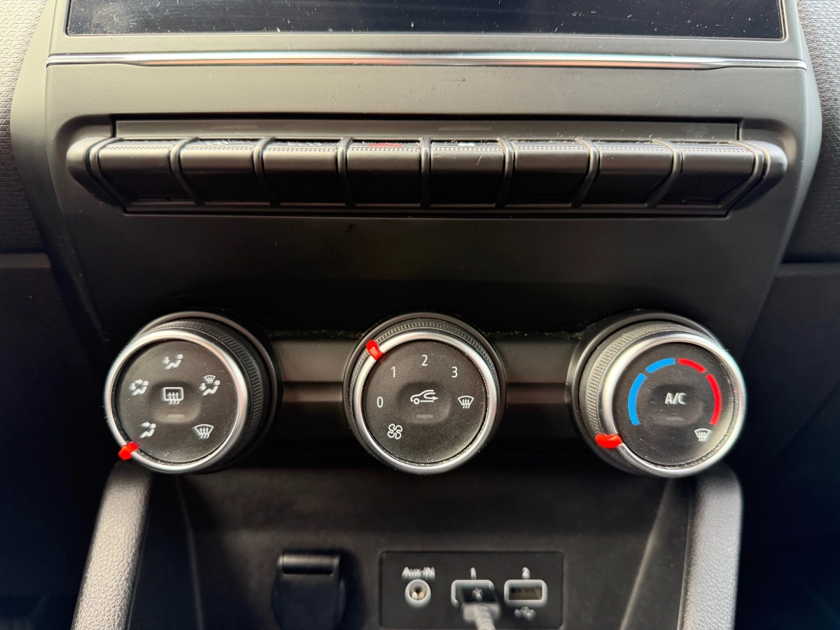 Renault Clio - photo 15