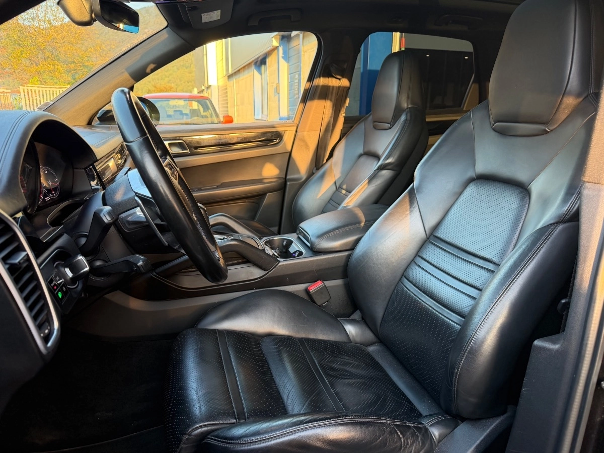 Porsche Cayenne - photo 9