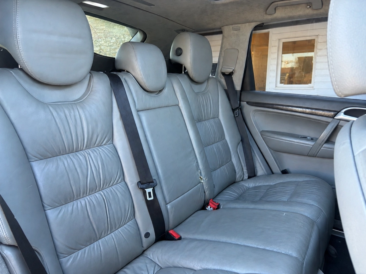 Porsche Cayenne - photo 9