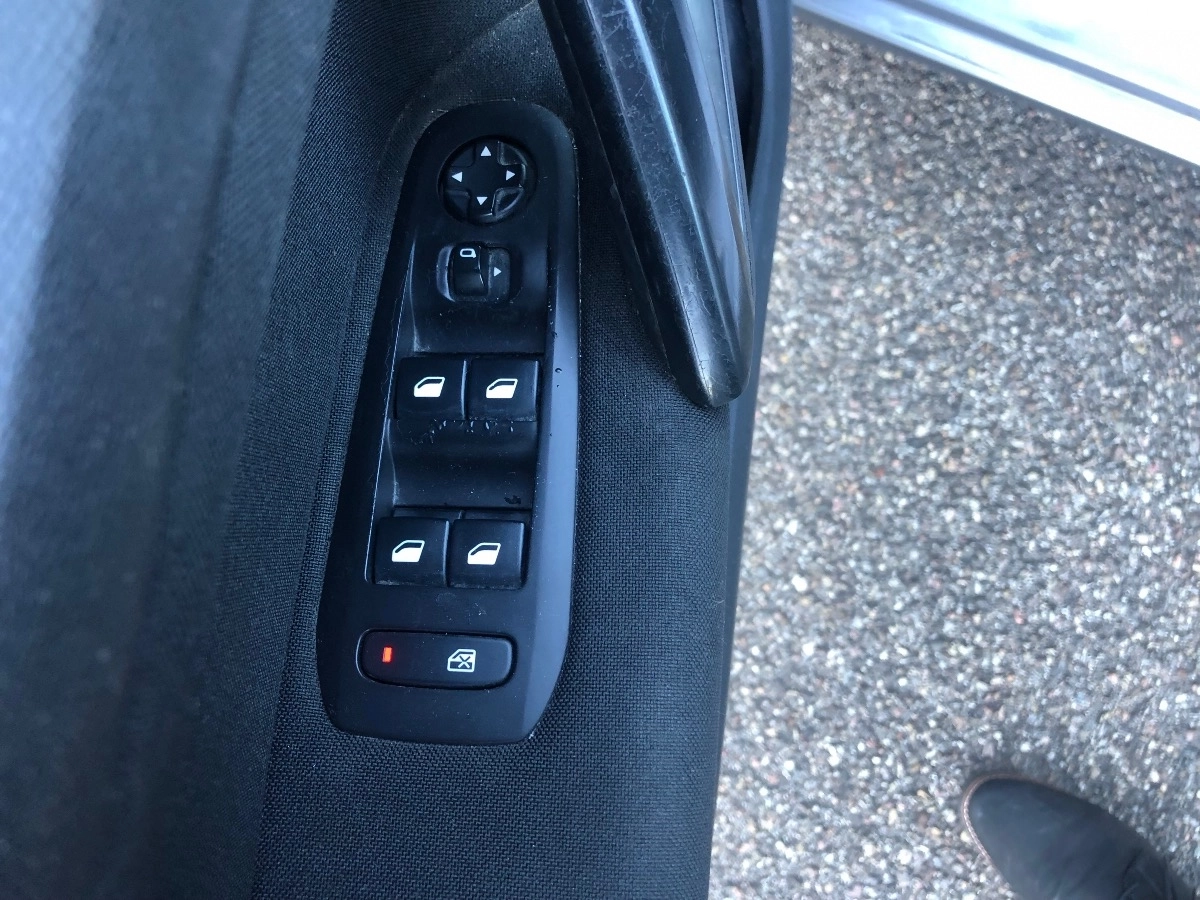 Peugeot 308 - photo 13