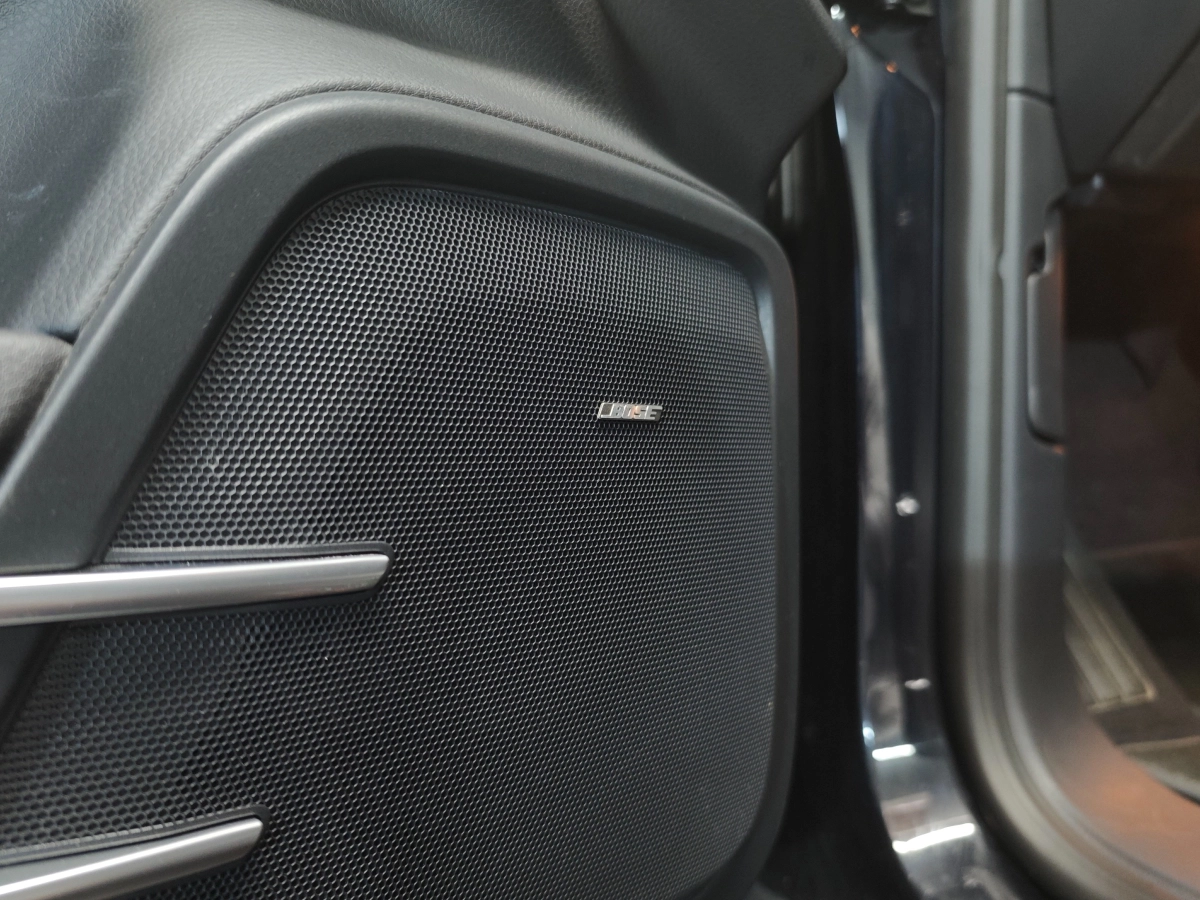 Porsche Cayenne - photo 24