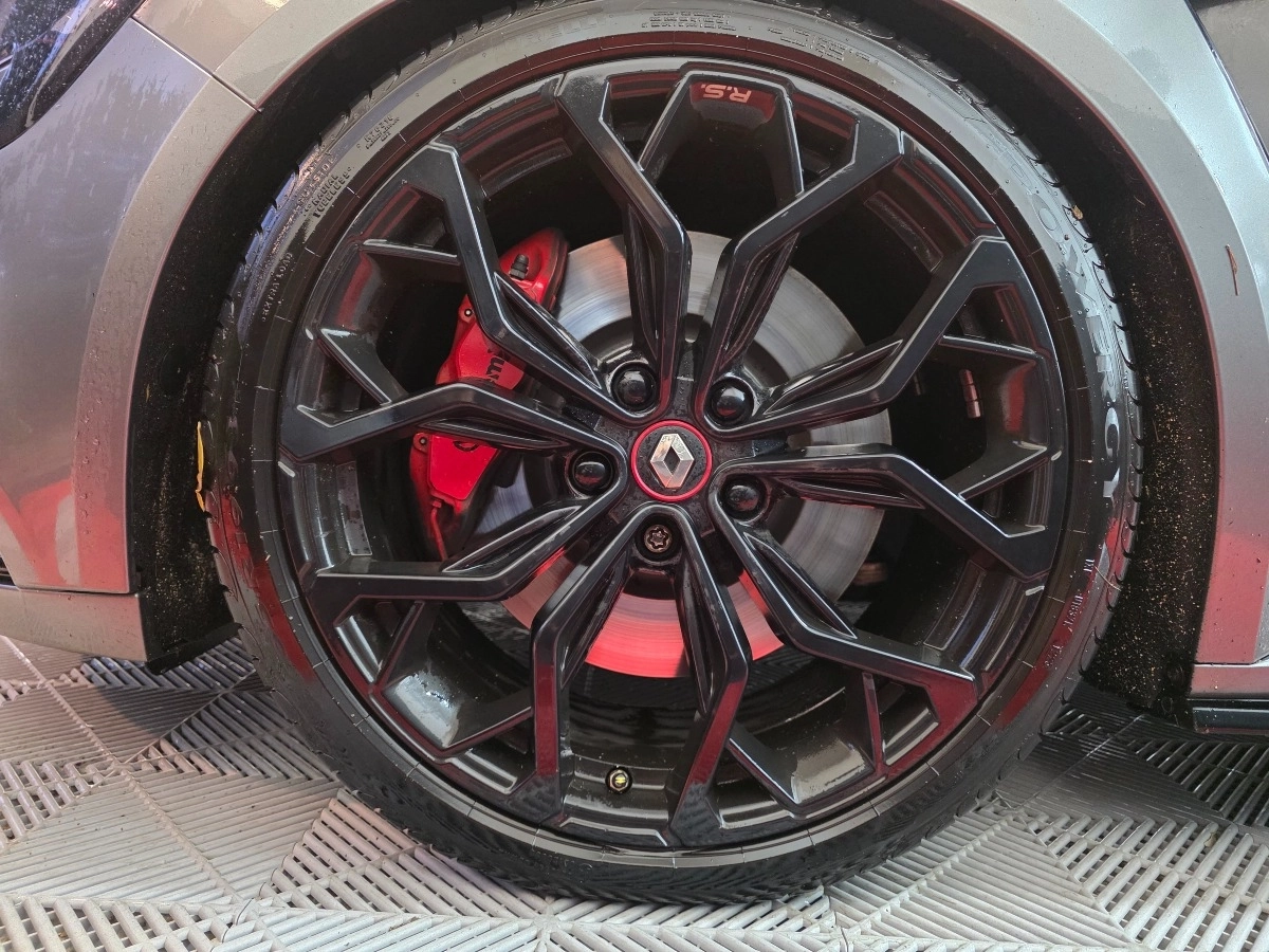 Renault Megane - photo 22