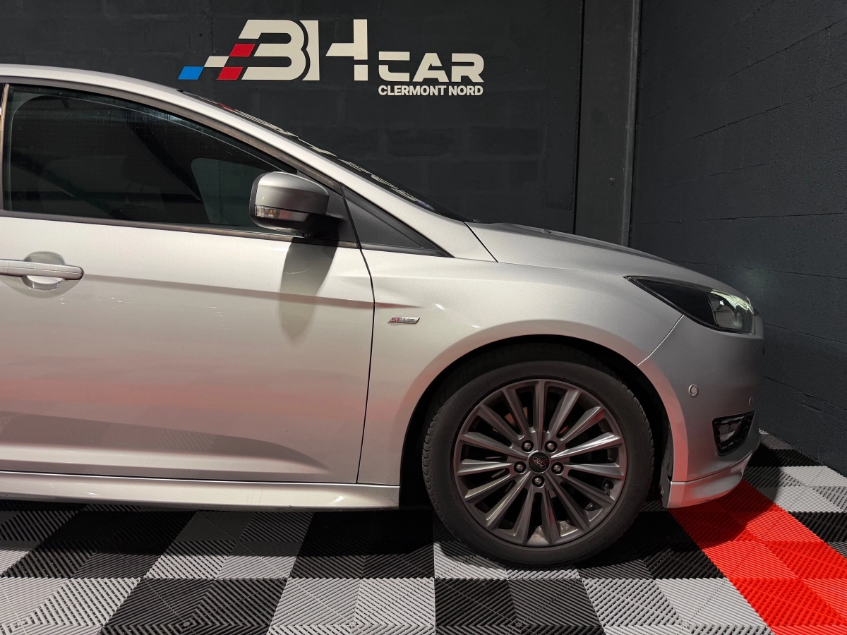 Ford Focus - photo 11