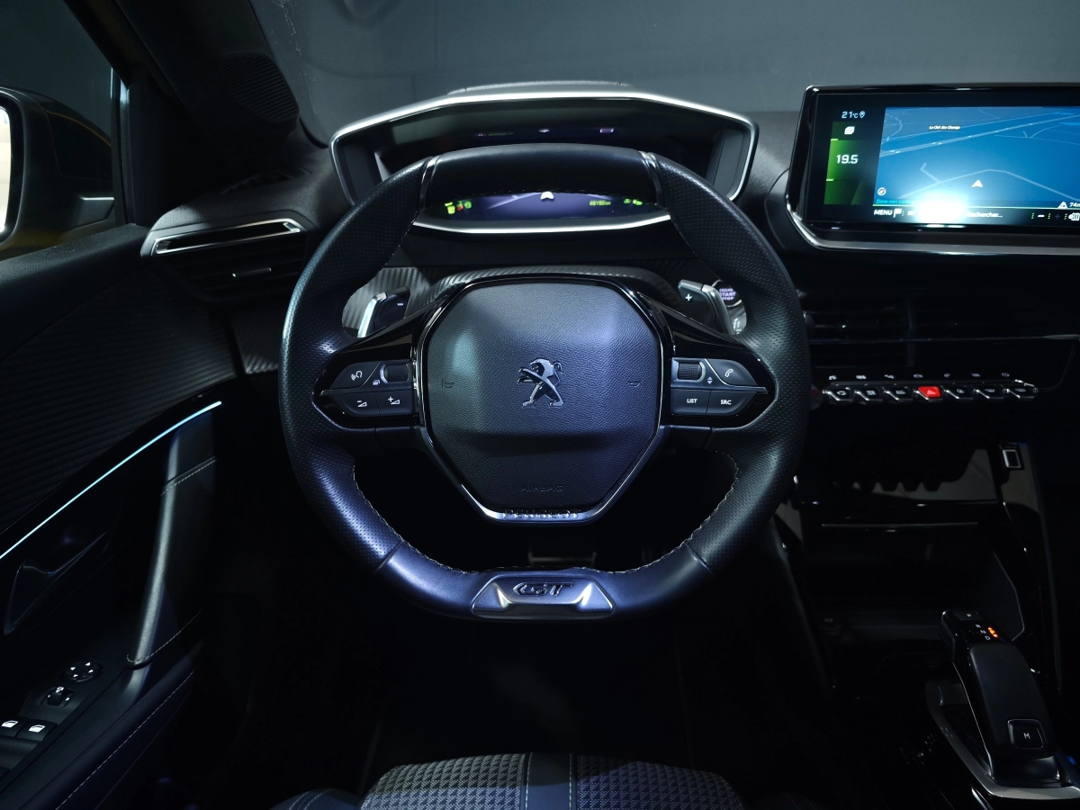 Peugeot 208 - photo 10