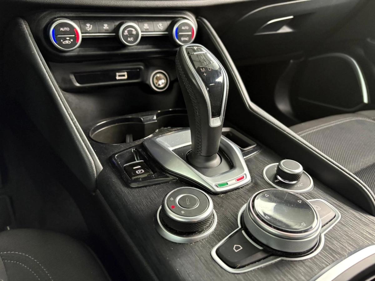 Aperçu indisponible de Alfa Romeo Giulia