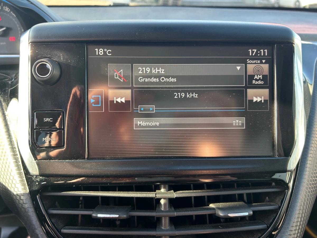 Peugeot 2008 GENERATION-I 1.6 BLUEHDI 120 CROSSWAY