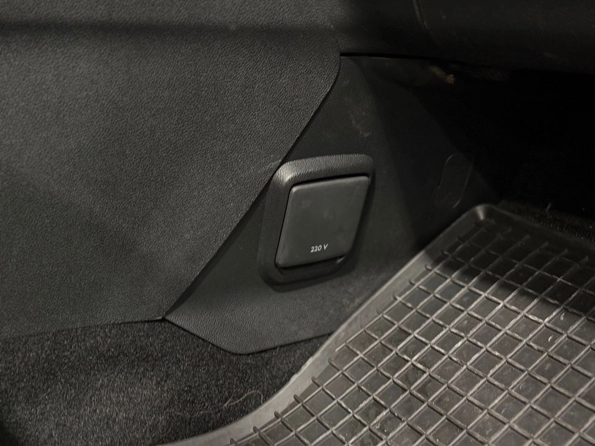 Peugeot Rifter - photo 25