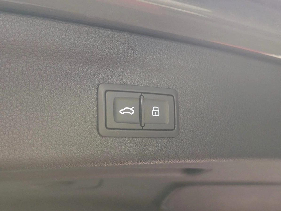 Audi Q3 - photo 31