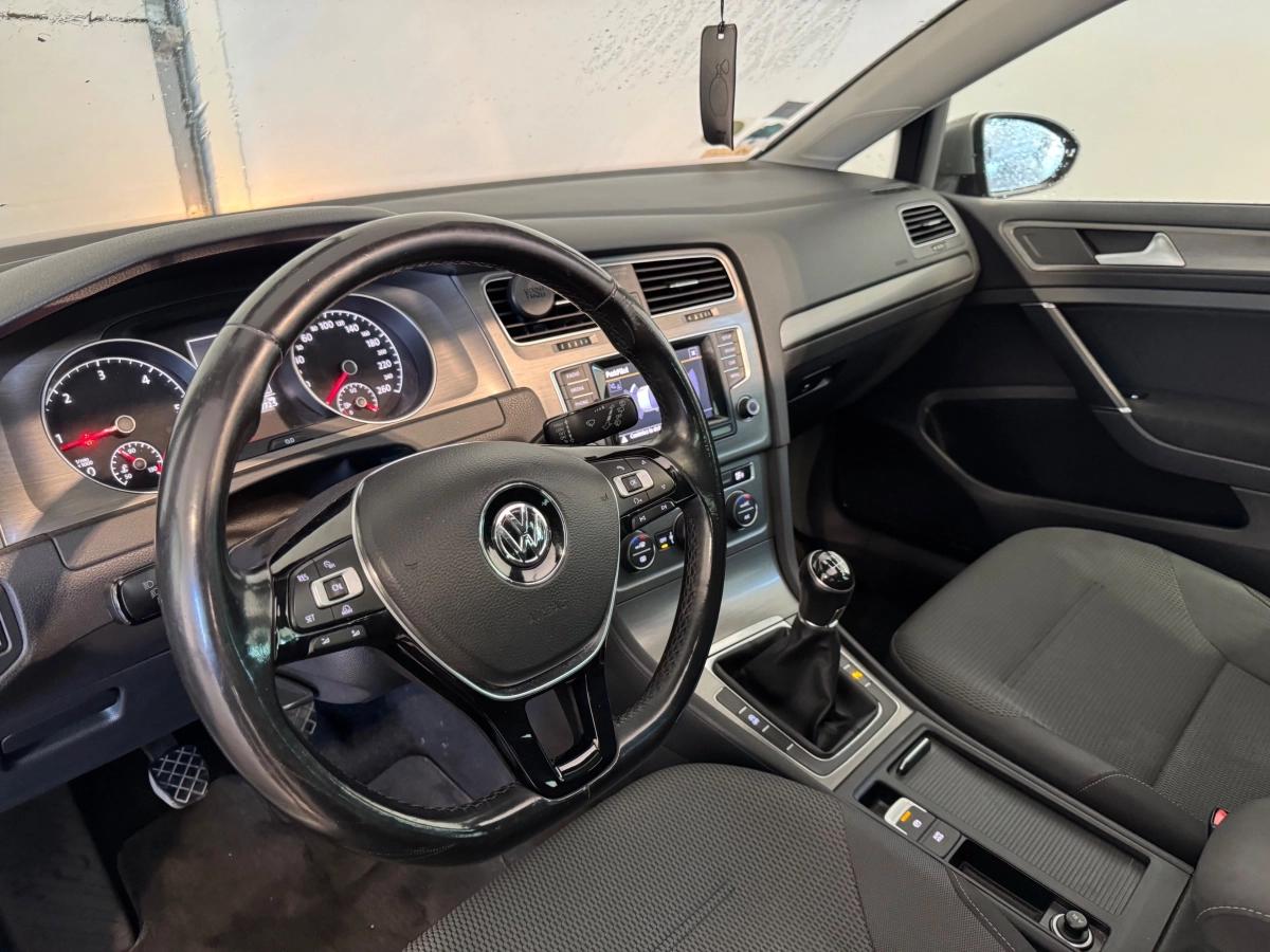 Aperçu indisponible de Volkswagen Golf