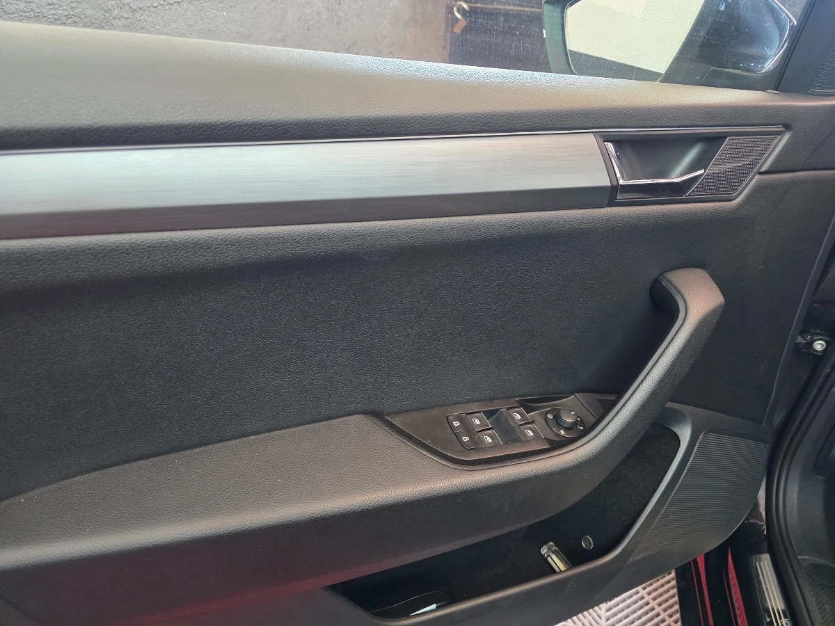 Skoda Superb - photo 20