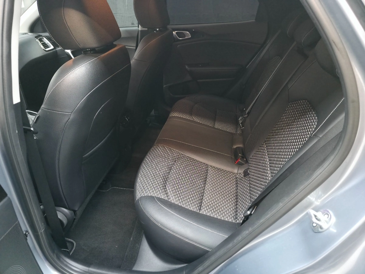 Kia Xceed - photo 23
