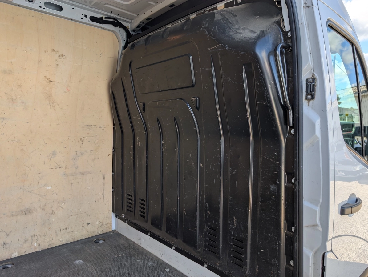 RENAULT MASTER VU - photo 29