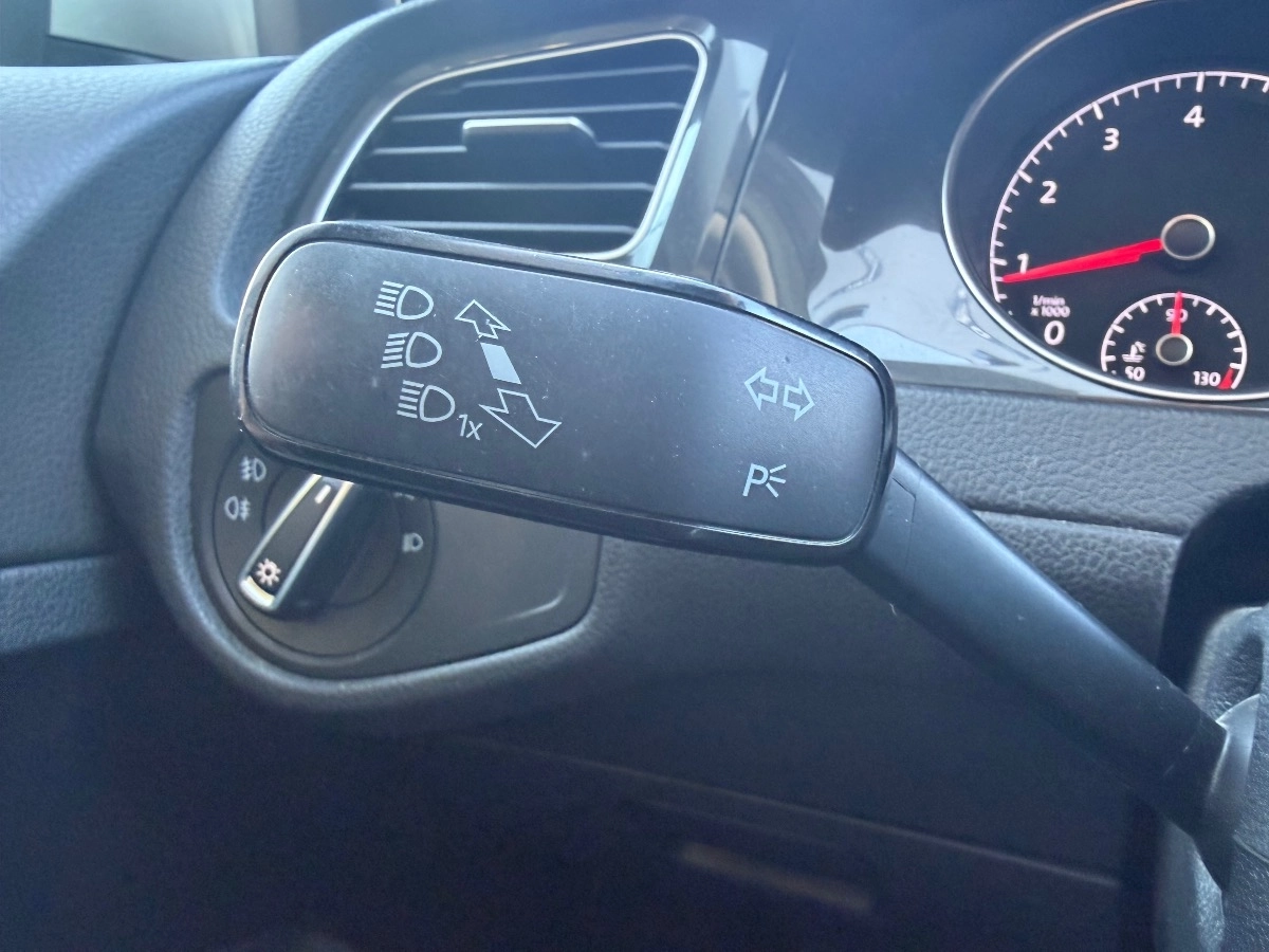 Volkswagen Golf - photo 30