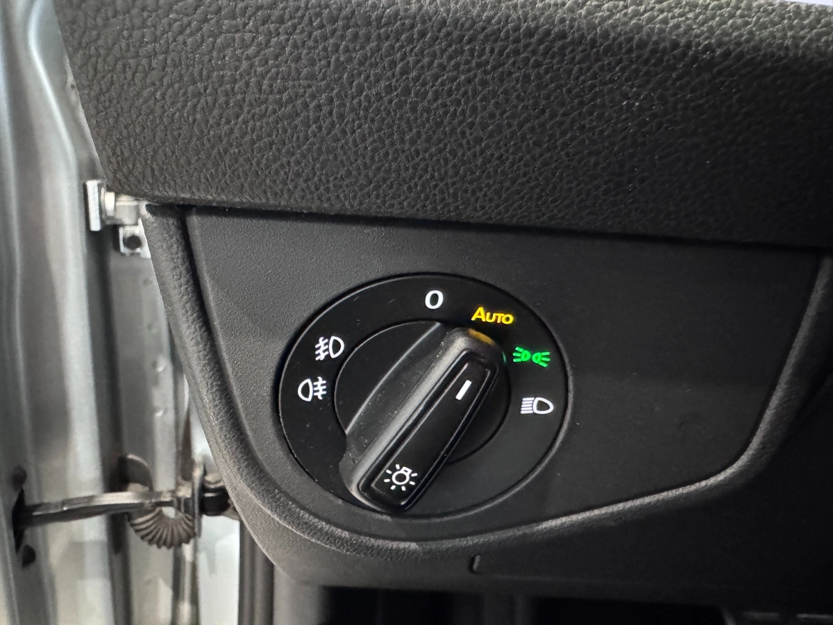 Volkswagen Taigo - photo 19
