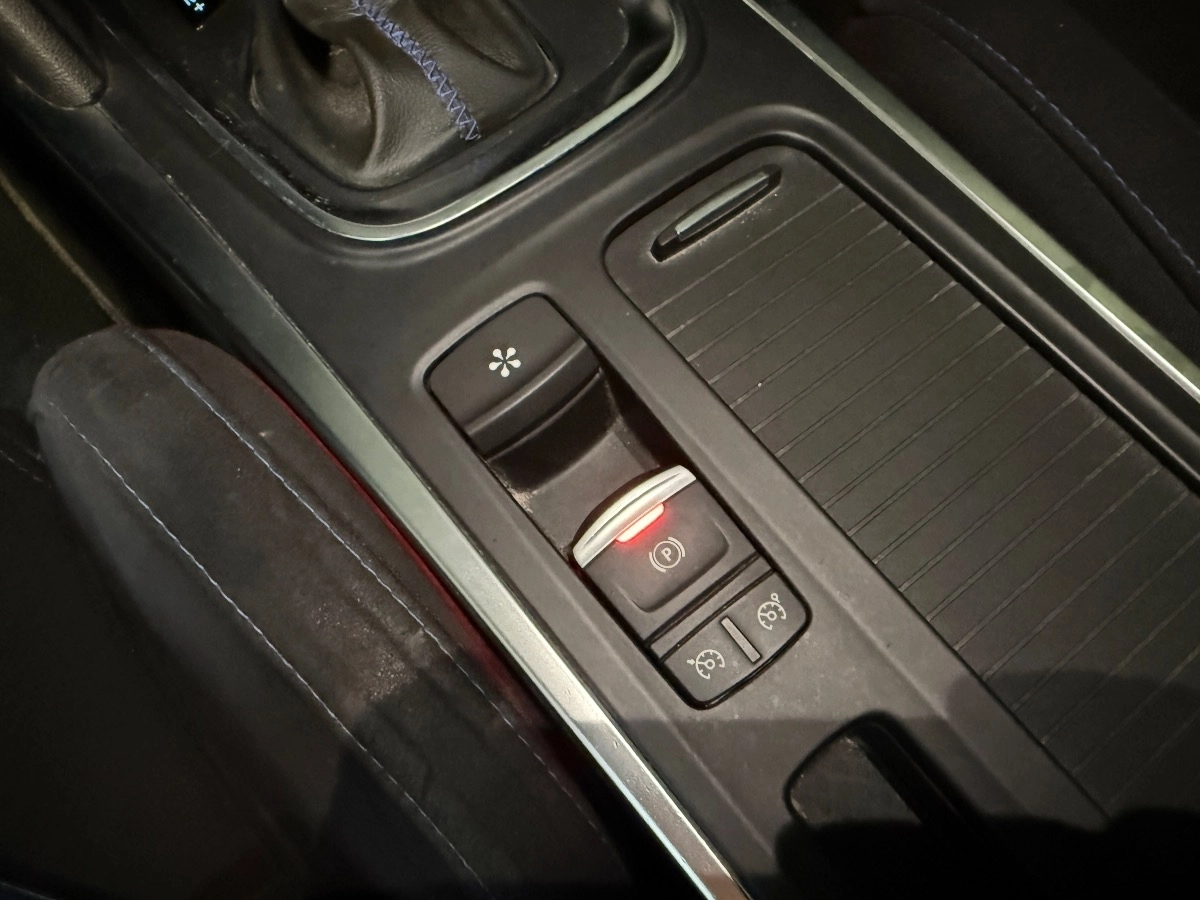 Renault Megane - photo 19