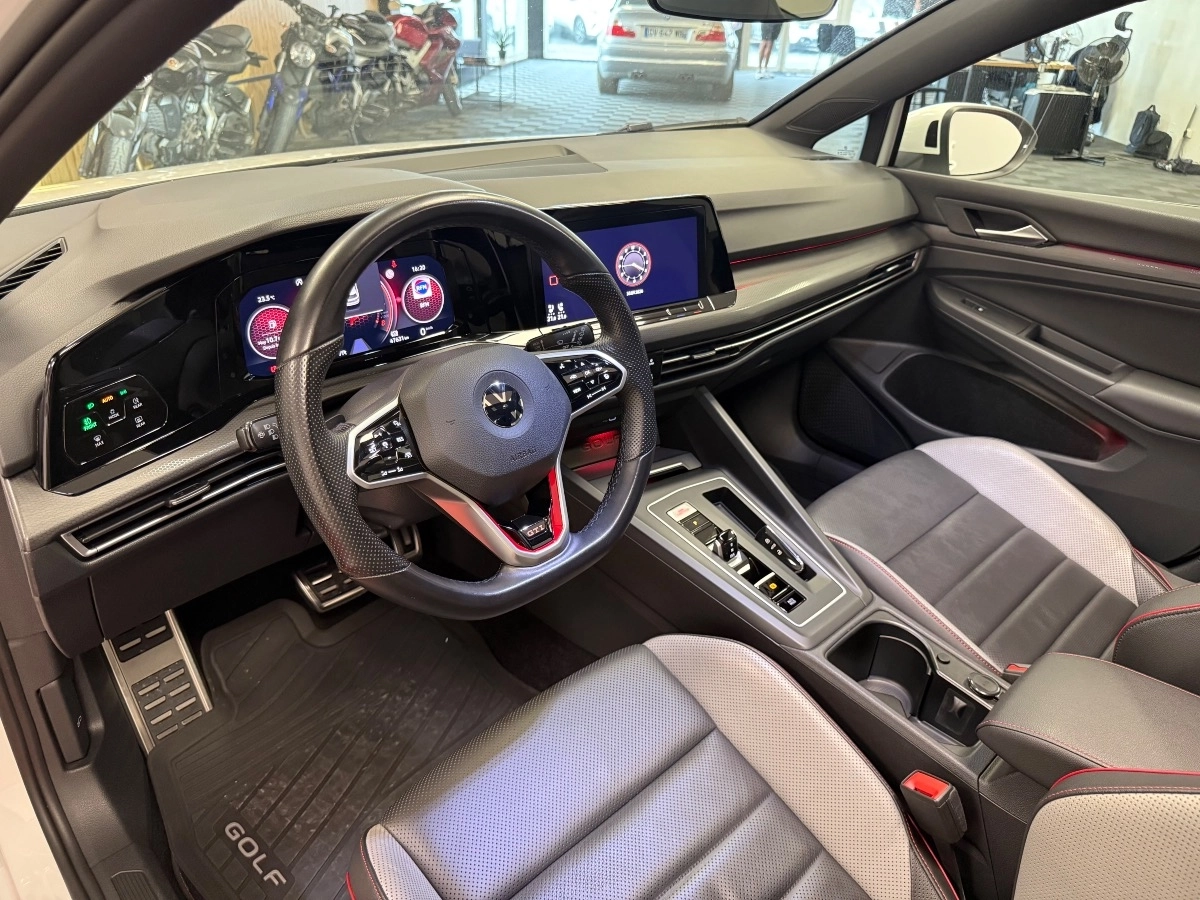 Volkswagen Golf - photo 8