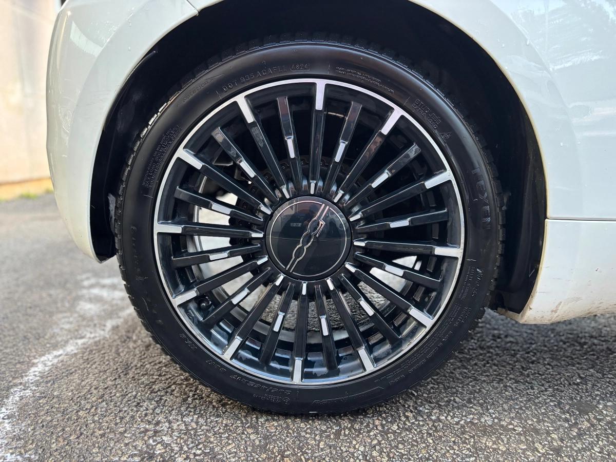 Aperçu indisponible de Fiat 500e