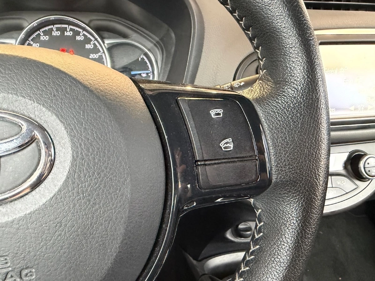Toyota Yaris - photo 26