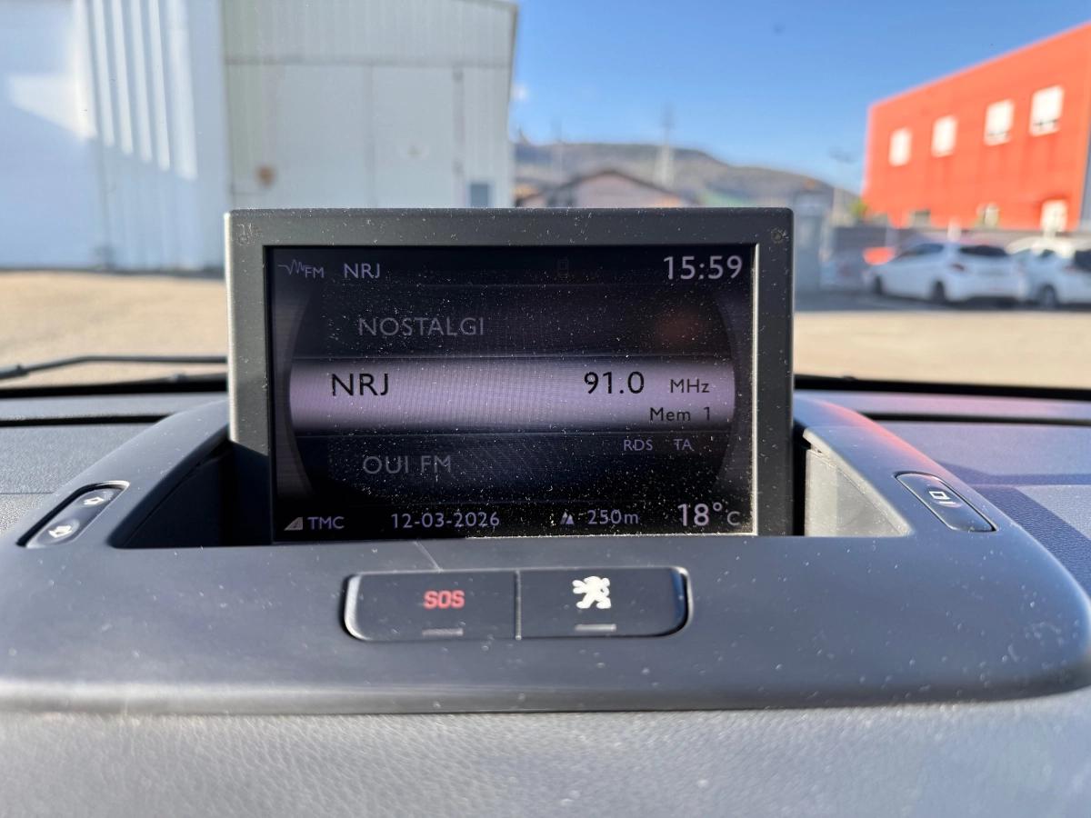 Peugeot 3008 GENERATION-I 2.0 HDI 165 PREMIUM PACK BVA