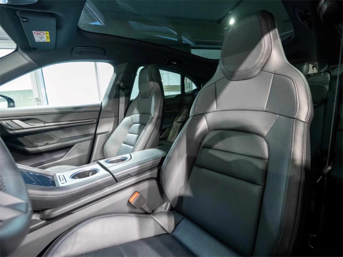 Porsche Taycan Sport Turismo 435ch 641Km WLTP Phase II/Sport Sound/4+1Sièges/Volant+Sièges Chauffant AV AR/Bose/Pan
