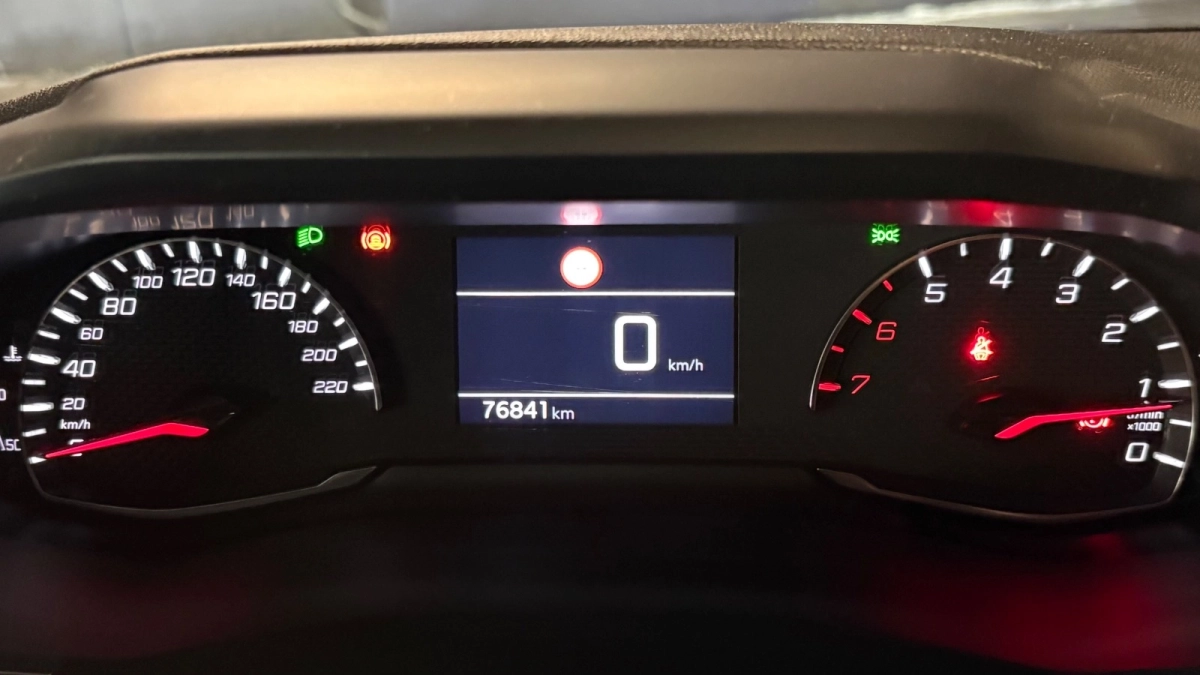 Peugeot 208 - photo 22