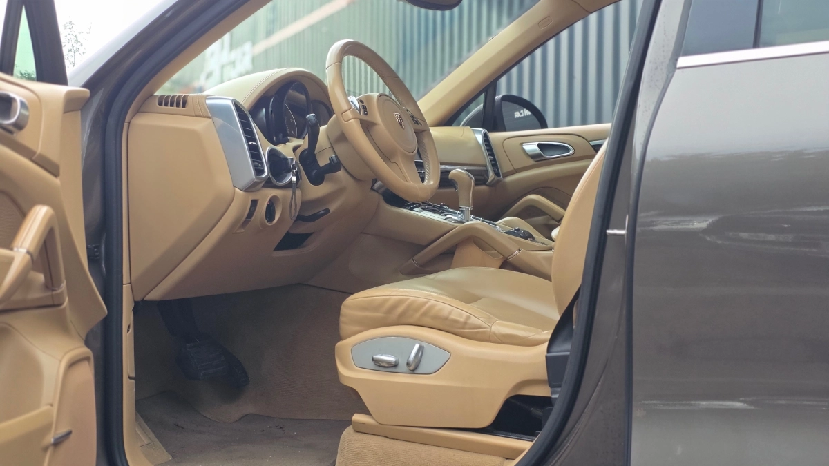 Porsche Cayenne - photo 11
