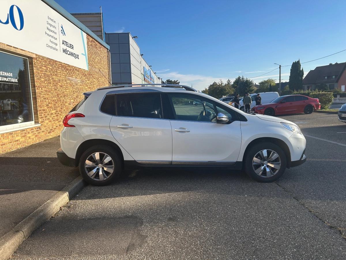 Peugeot 2008 GENERATION-I 1.6 BLUEHDI 120 GT LINE START-STOP