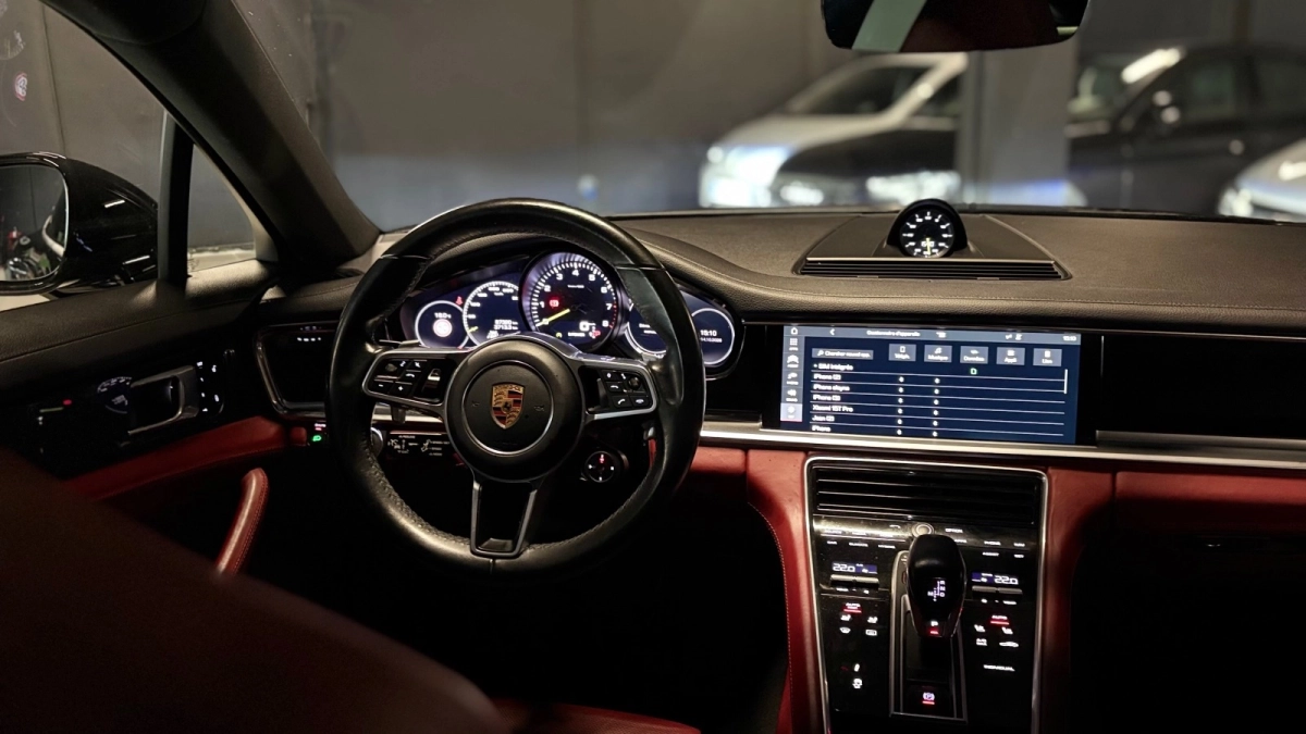 Porsche Panamera - photo 20