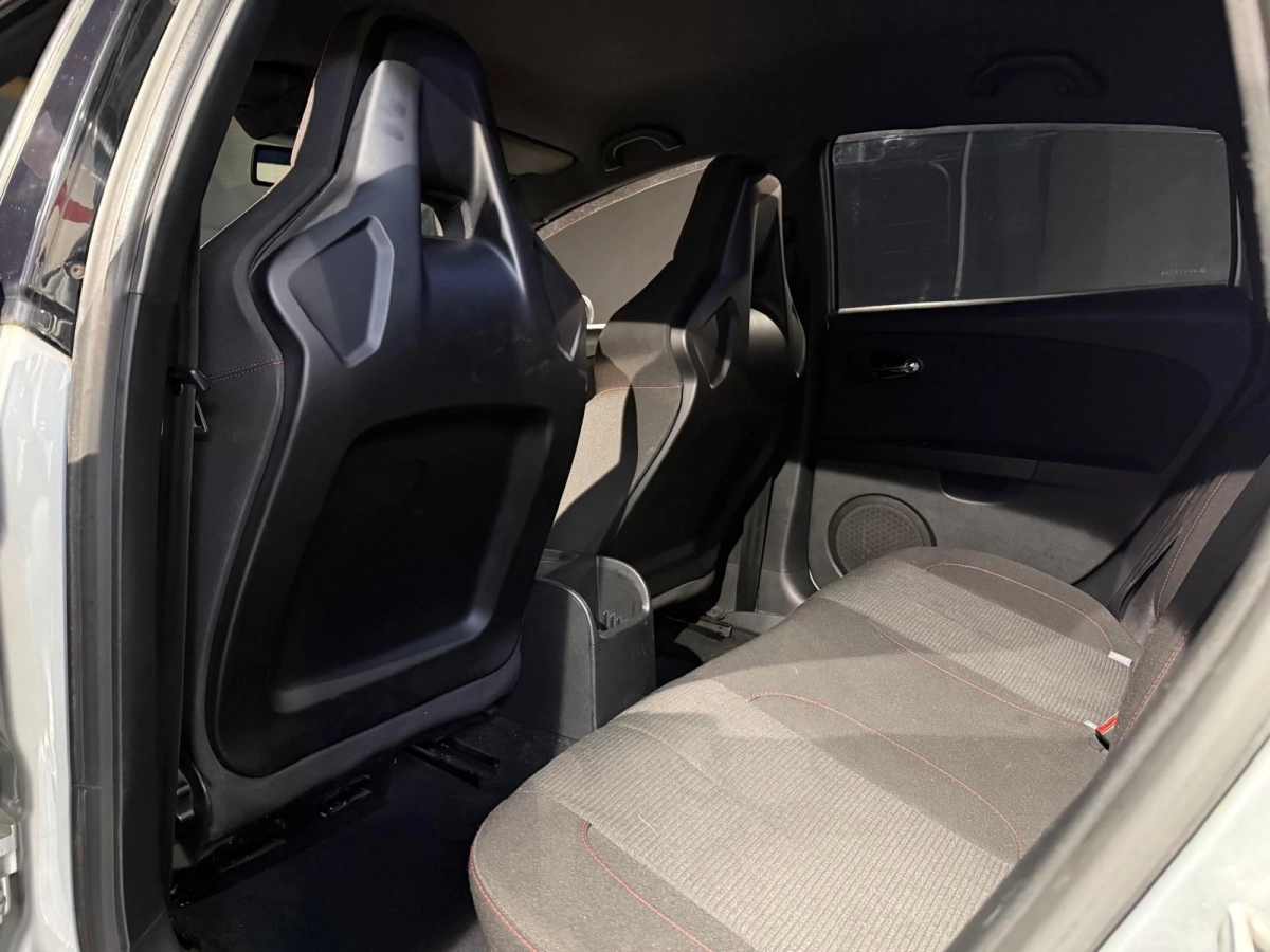 Seat Leon - photo 20