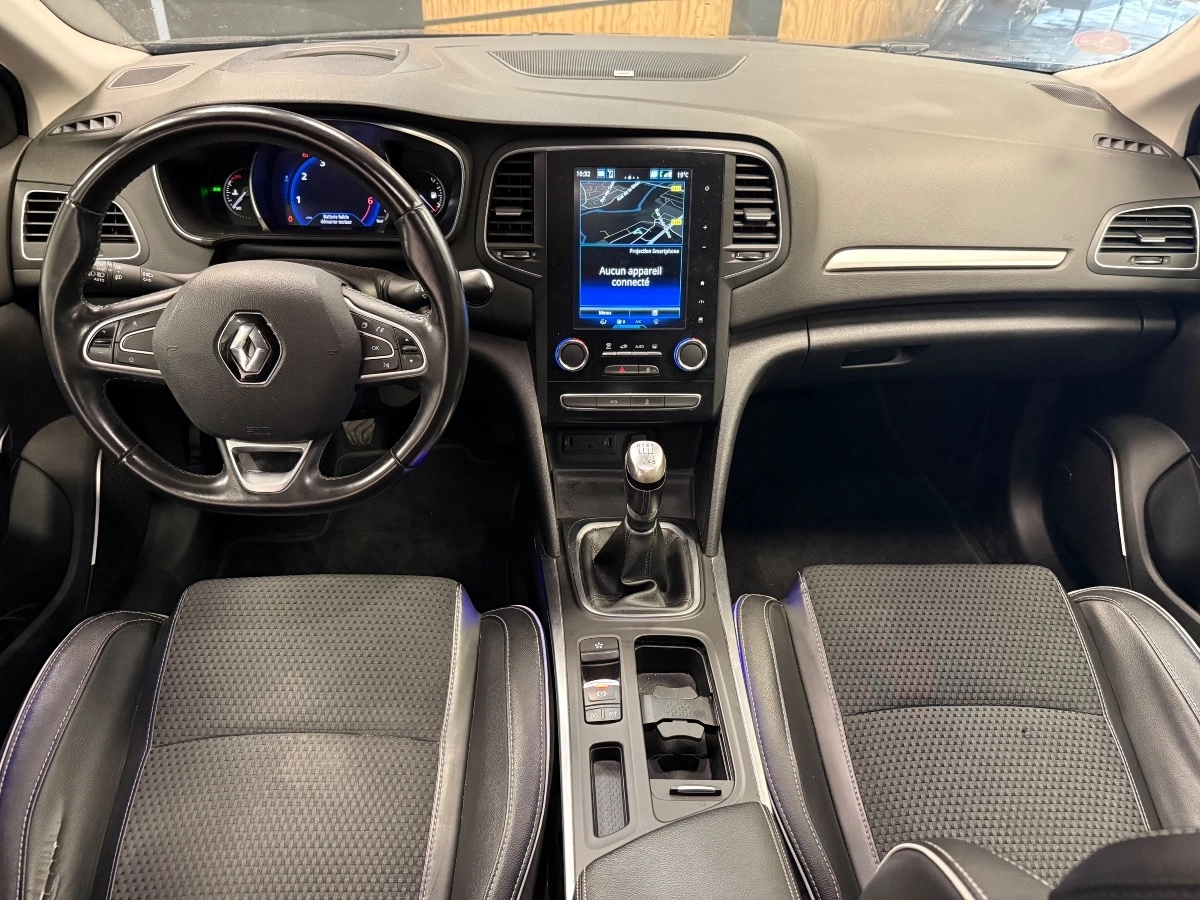 Renault Megane - photo 12