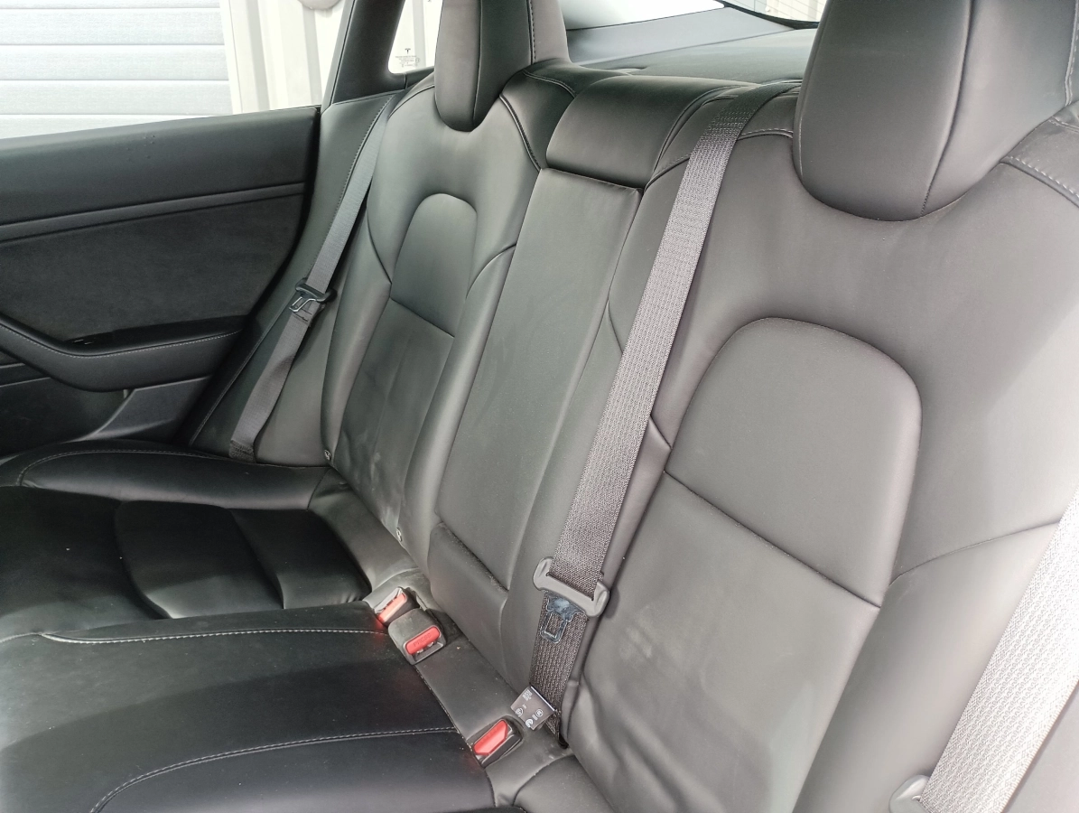 Tesla Model-3 - photo 21
