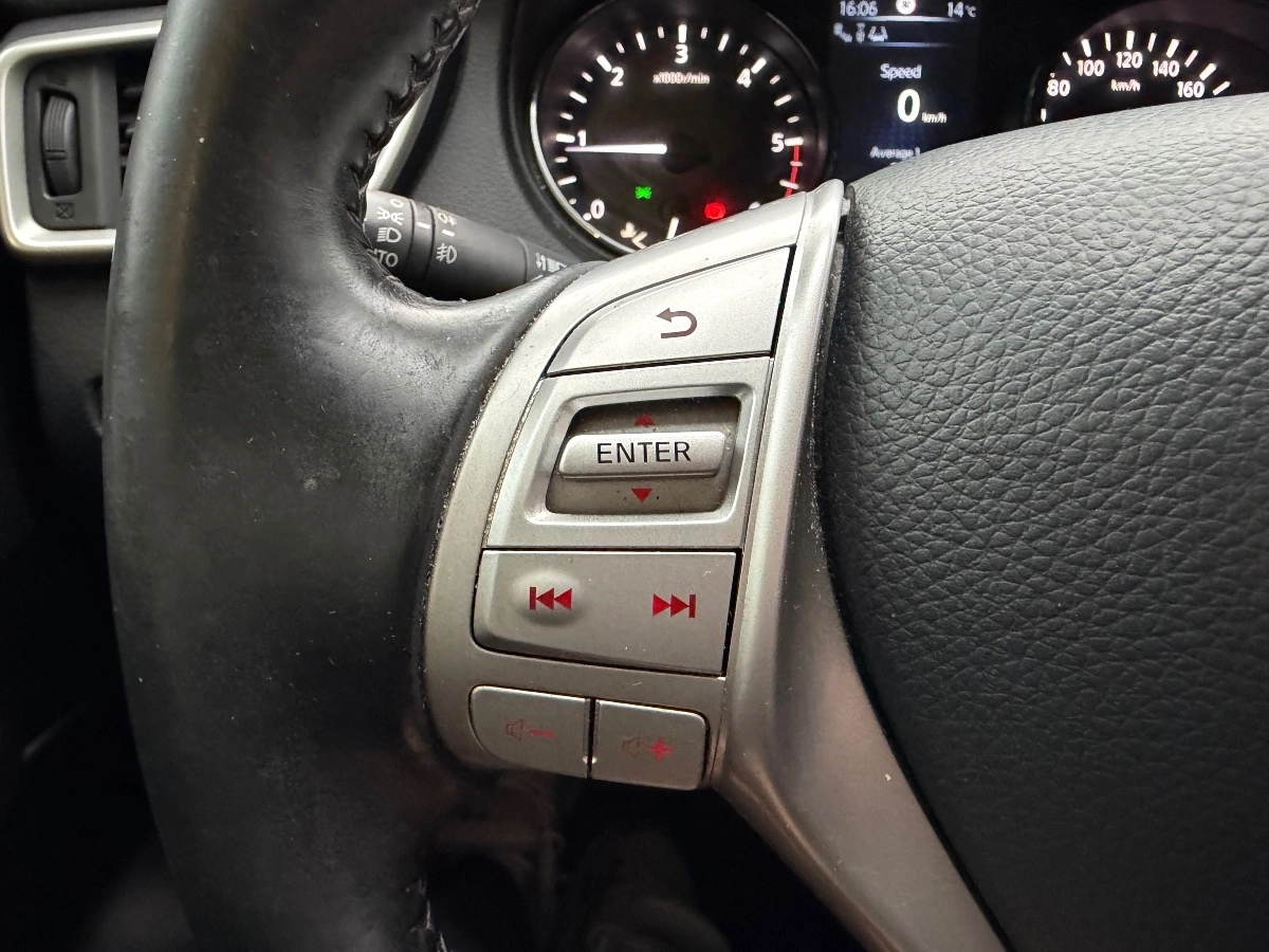 Nissan Qashqai - photo 28