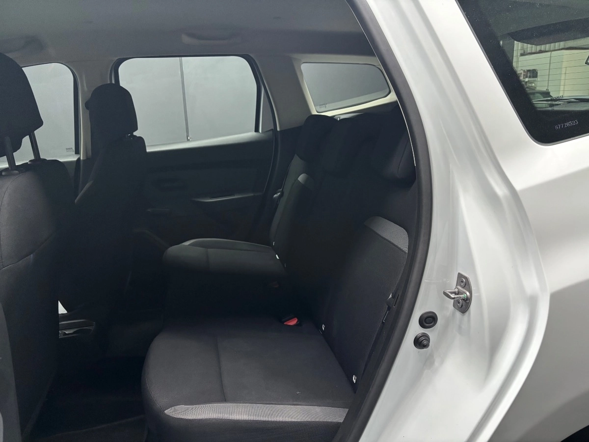 Dacia Duster - photo 7