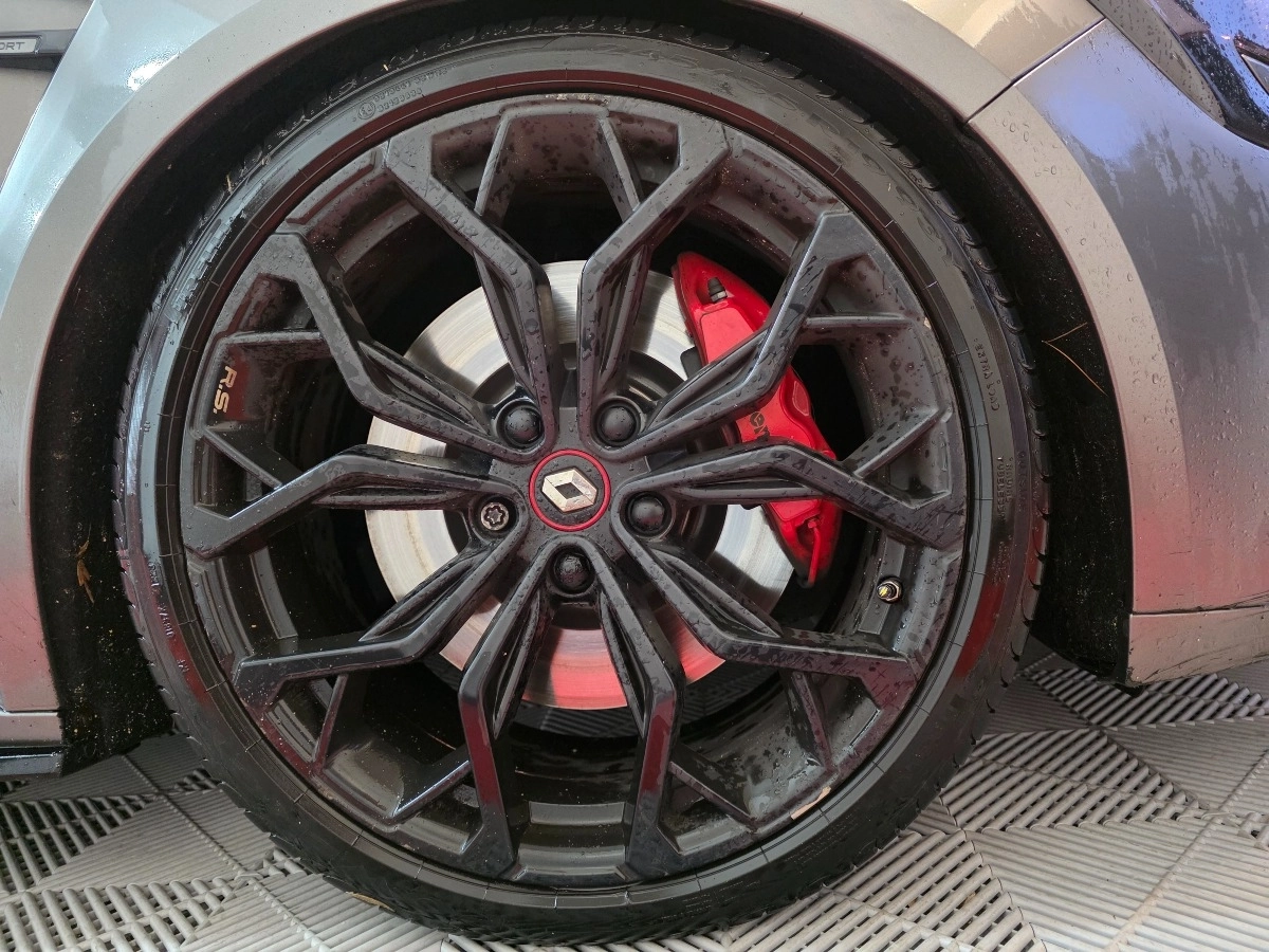 Renault Megane - photo 23