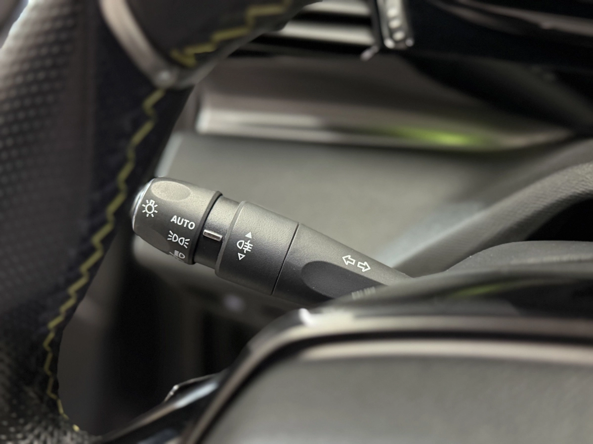 Peugeot 308 - photo 10