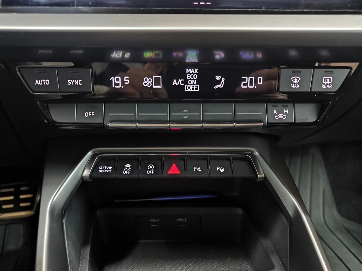 Audi A3 - photo 12
