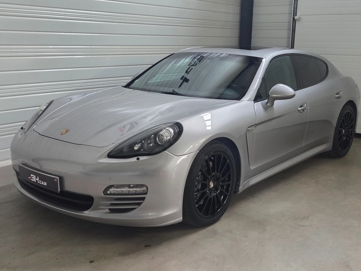Porsche Panamera - photo 18