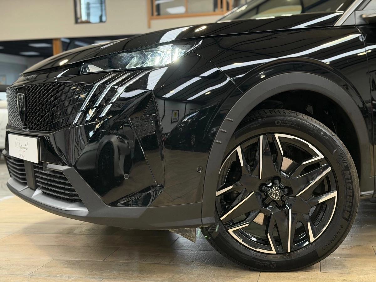 PEUGEOT 5008 GENERATION-III 1.2 135 MHEV HYBRID E-DSC6 - FINITION ALLURE - 1ERE MAIN - TVA RECUPERABLE