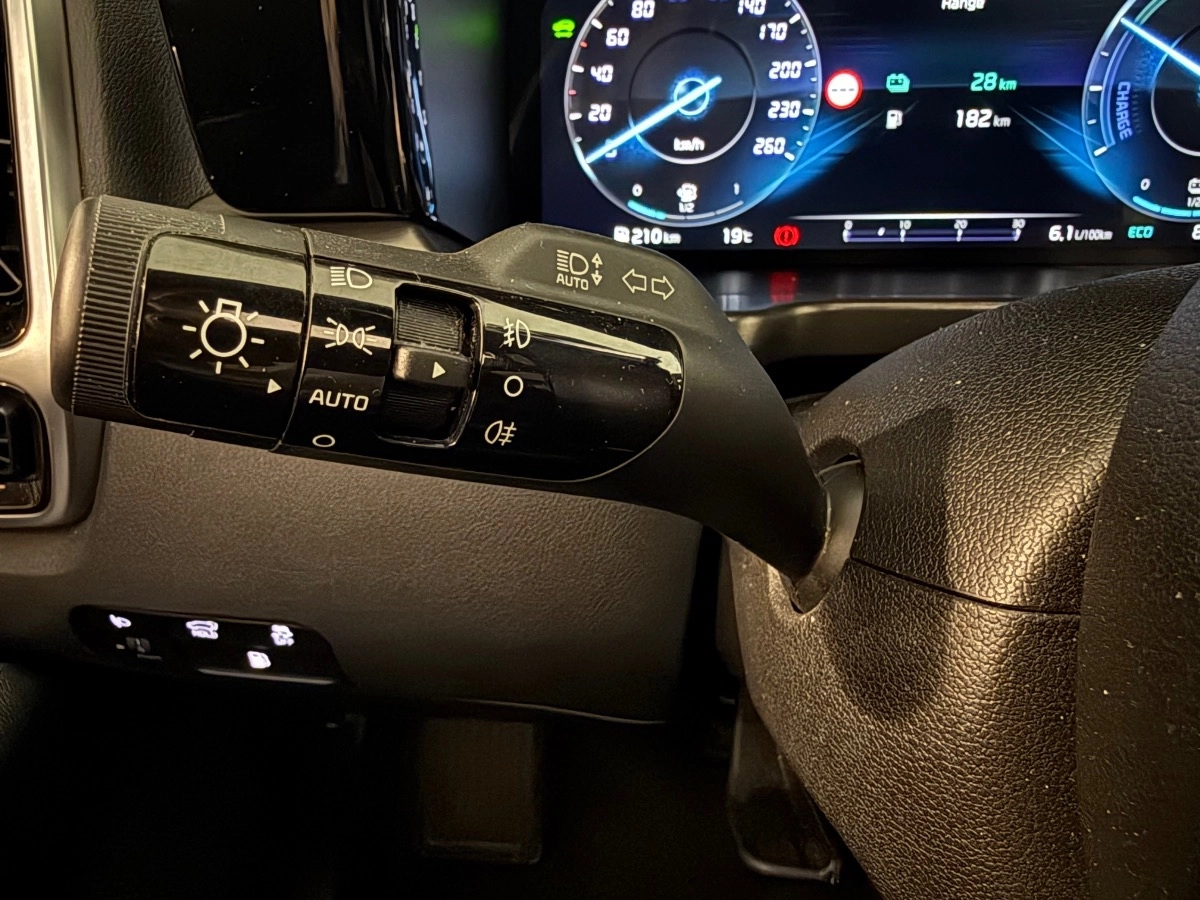 Kia Sorento - photo 13
