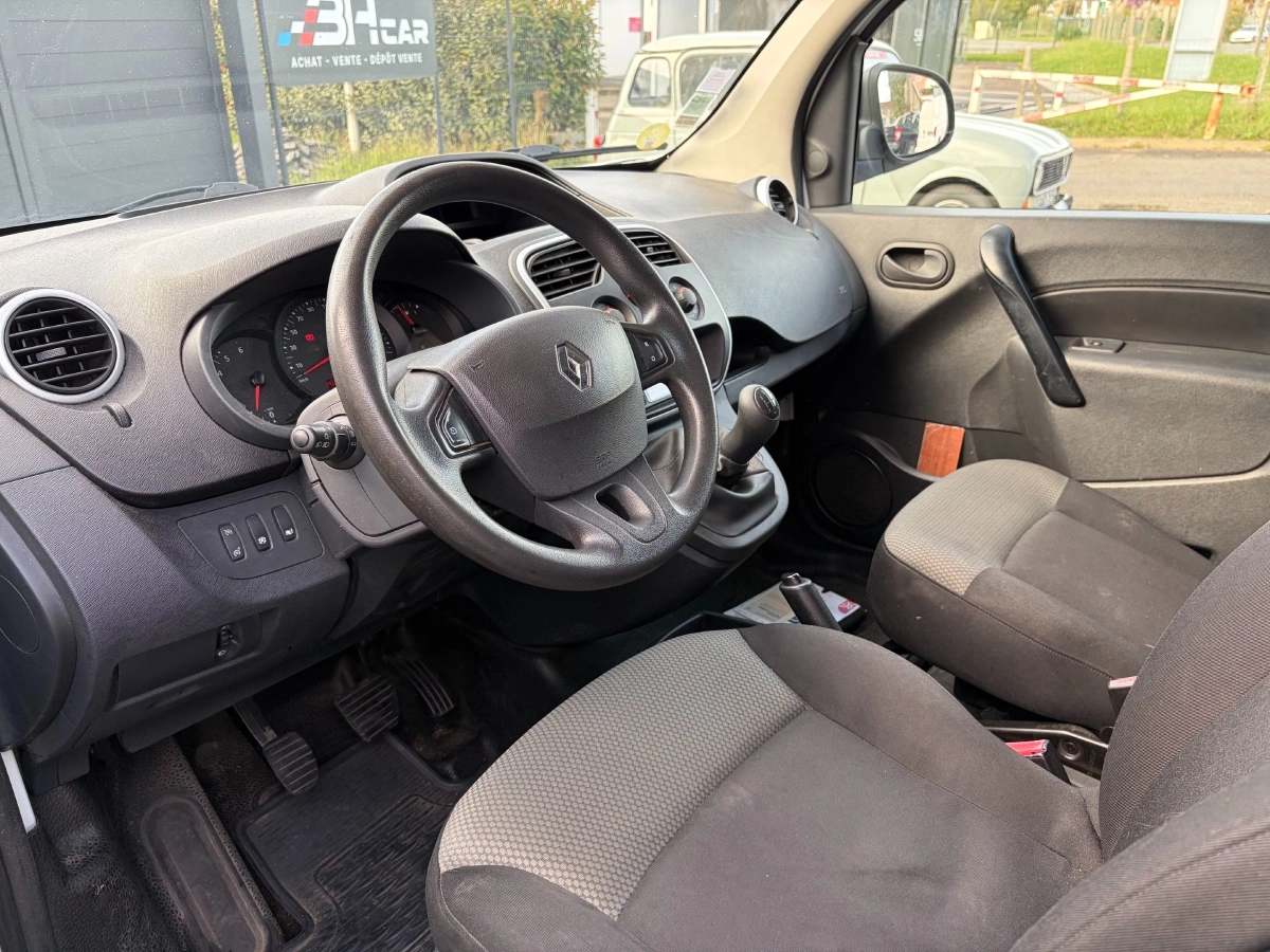 Renault Kangoo Express - photo 12