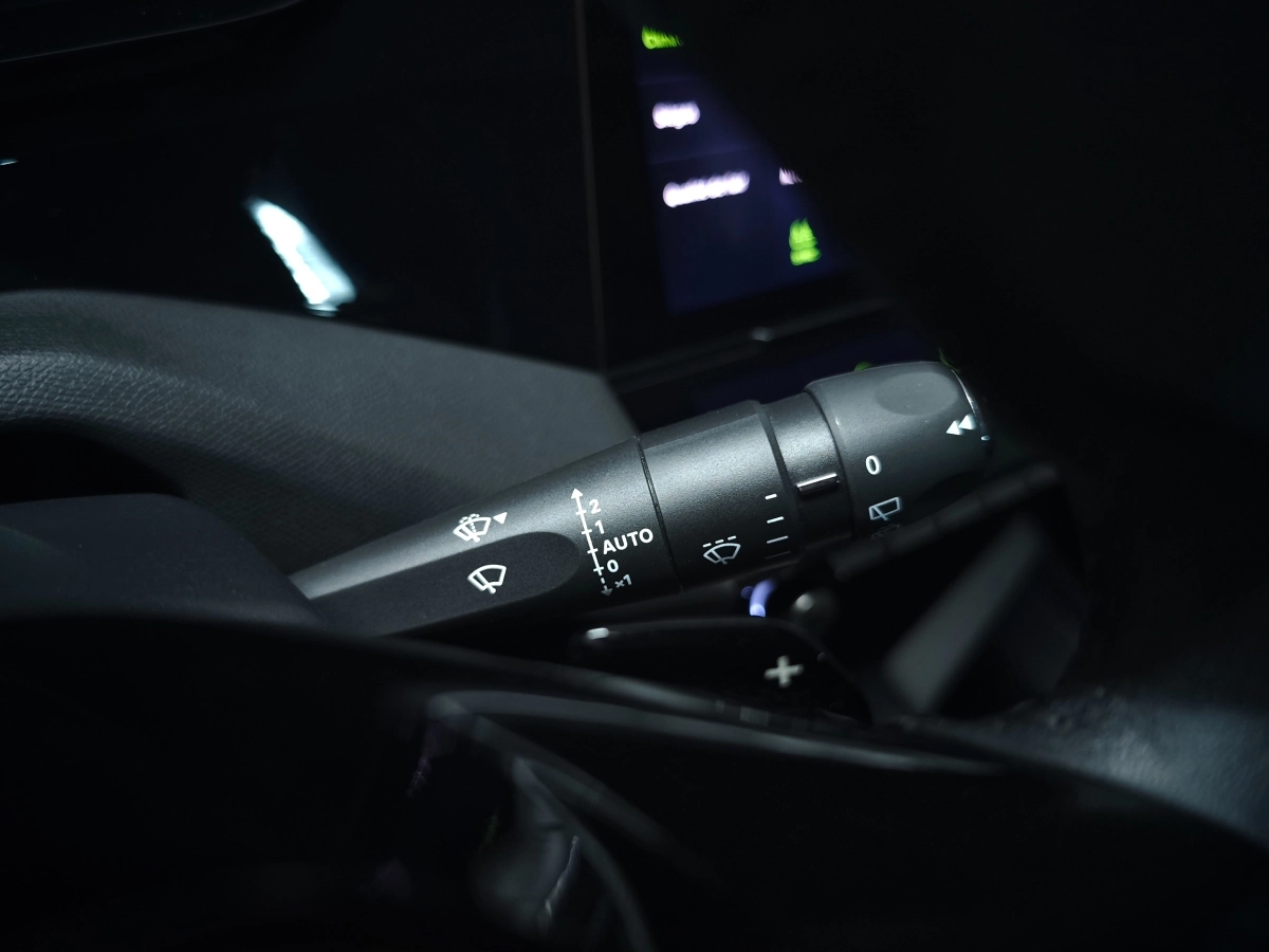 Peugeot 308 - photo 14