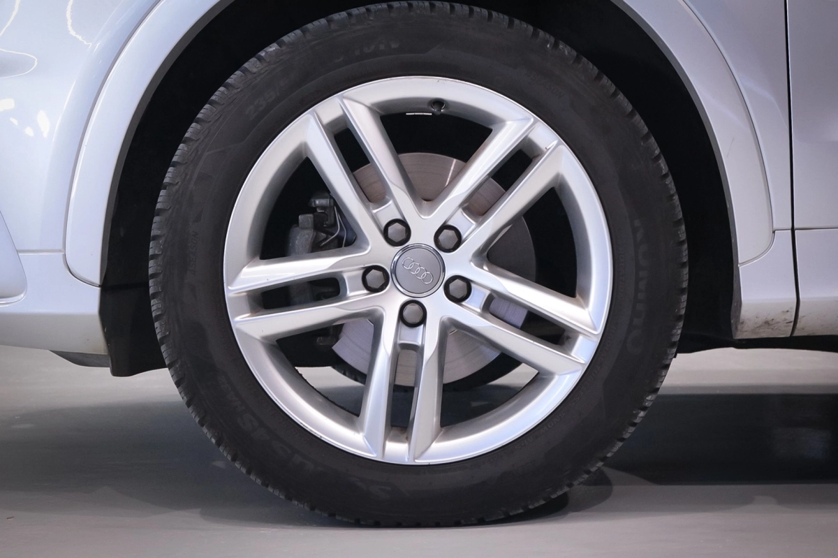 Audi Q3 - photo 8