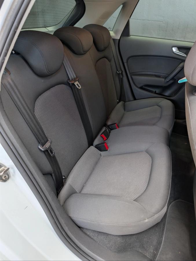 Audi A1 SPORTBACK 1.6 TDI 115 BUSINESS LINE