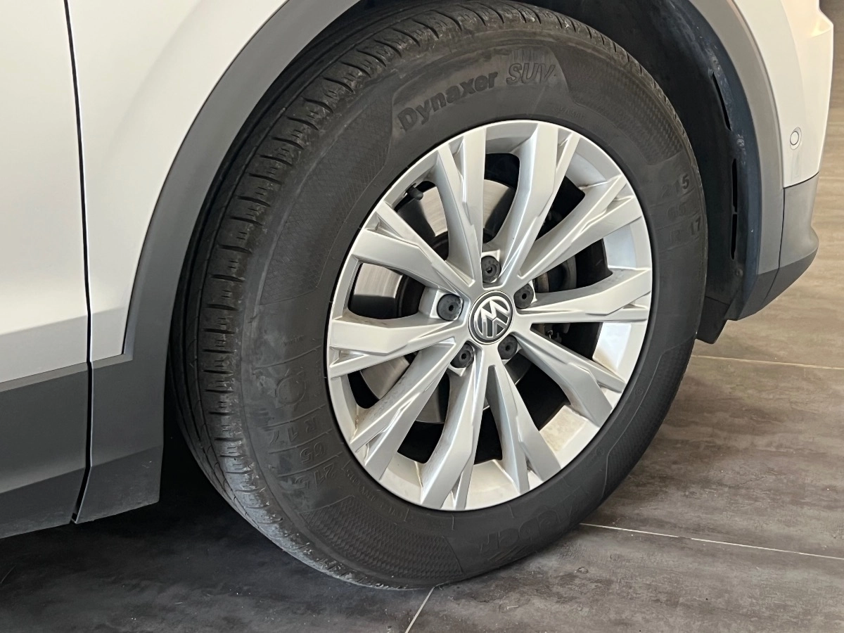Volkswagen Tiguan - photo 30