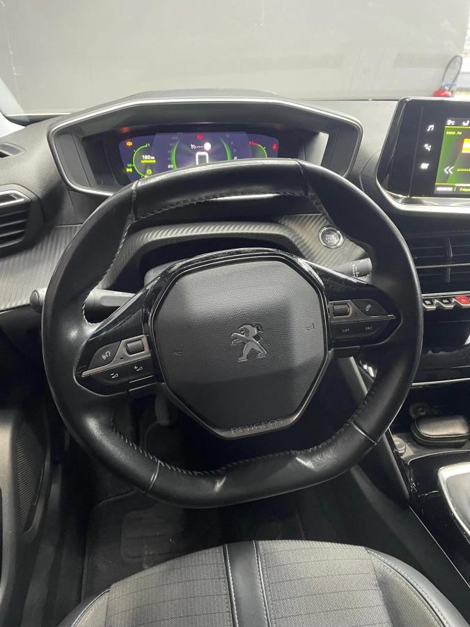 Peugeot 2008 GENERATION-I 1.2 PURETECH 100 ALLURE
