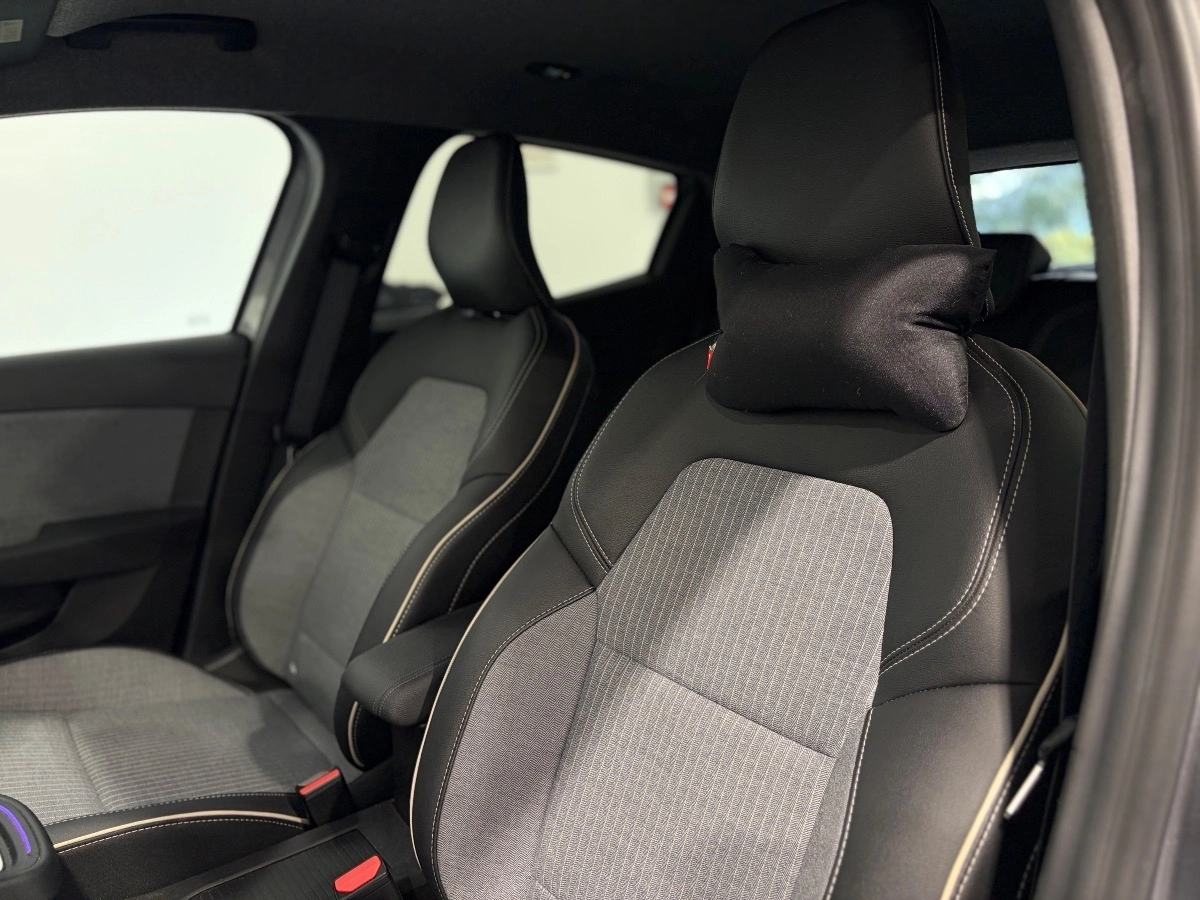 Renault Clio - photo 12